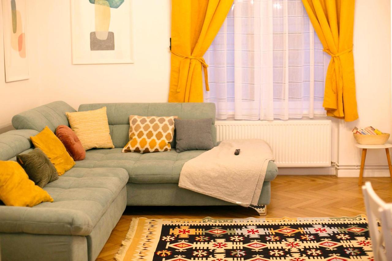 Jasmine Serenity Apartment - Central, Behind Black Church Braşov Extérieur photo