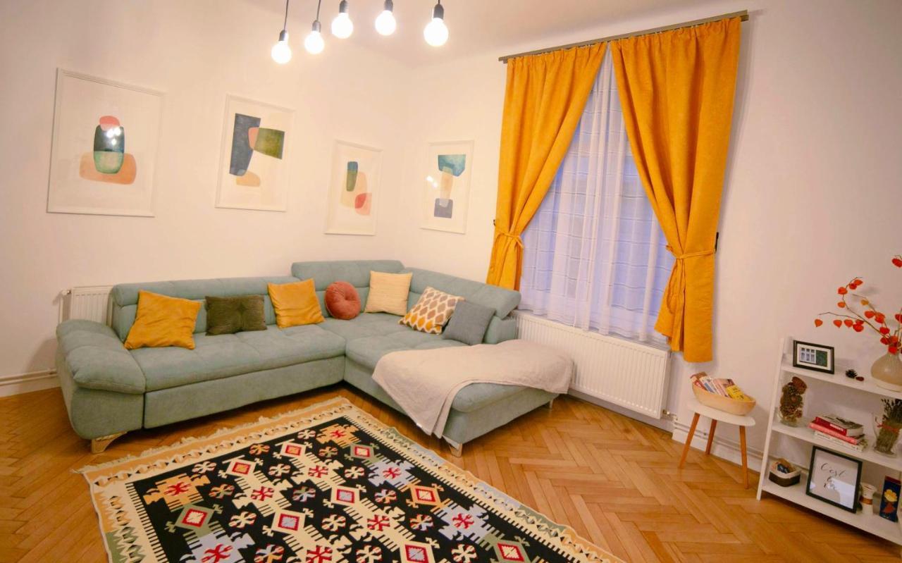 Jasmine Serenity Apartment - Central, Behind Black Church Braşov Extérieur photo